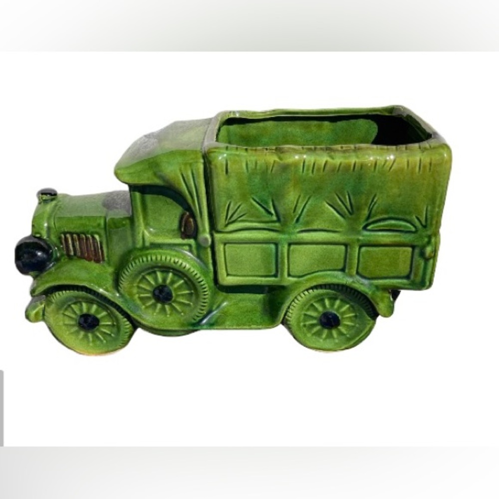 Vintage Stagecoach Planter